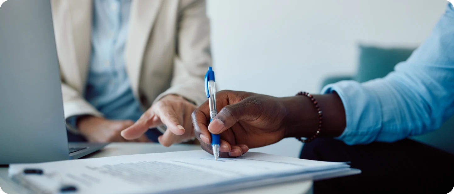 traditional-chatbots-vs-ai-agents-insurance